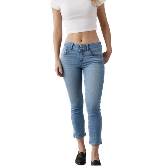 American Eagle Outfitters Artist Crop Stretch Low Rise Light Jeans NWT Size 8 - Picture 1 of 5